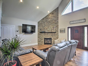 Condo w/ Grill: Walk to North Conway & Cranmore!