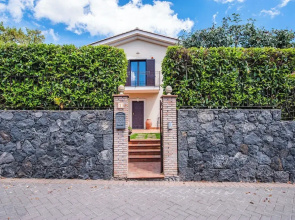 Sliqua House by Wonderful Italy