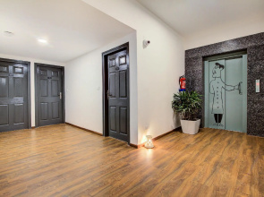 OYO Townhouse 070 Knowledge Park ||| Near Sharda University