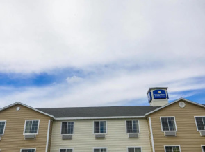Evansville Inn & Suites By OYO