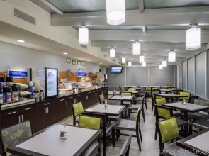 Holiday Inn Express New York City- Wall Street by IHG