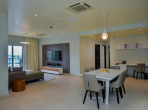 Aura Suites