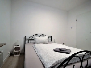 Spacious Design Apartments near Center