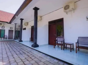 Kos Bulan Bali