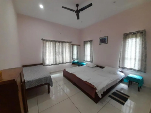 Snow Pine Holiday Home...Virajpet