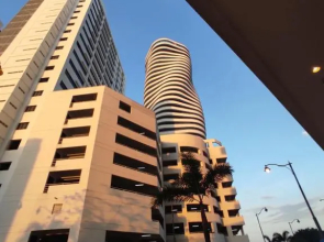 Suites at Riverfront 1 vista al rio