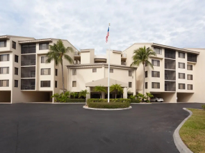 Tad's Santa Maria Harbour Resort Condo