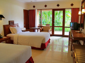 Отель Bali Beach