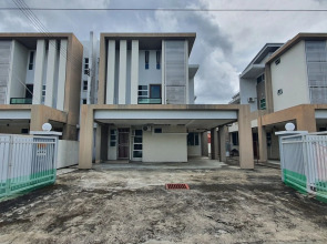 Sena Home Homestay 819 by Oyo Rooms