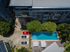 The Kris Condo by Knock-Knock