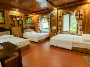 Hang Lan Bungalow