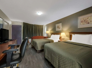 Knights Inn Burlington, ON