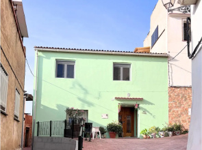 Town House in Old Town Ador, Gandia