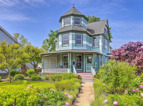 Charming Greenport Gem 1, 1 Mile to Ferry!