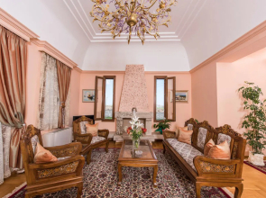 Zeus Residence
