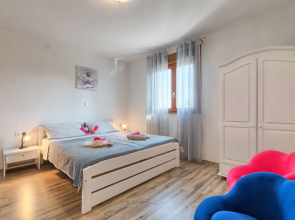 Villa Mihael (ROJ540)