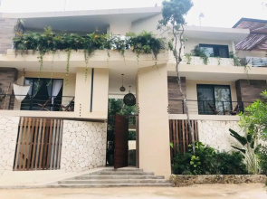 Casa Leo