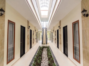 OYO Life 2735 Graha Nirwana