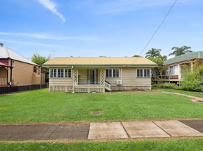 Spacious 3-bed Home in Morningside With Backyard