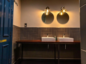 Publove The Rose & Crown