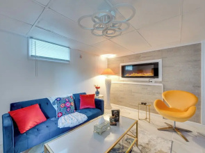 1 Mi to Downtown: Salem Vacation Rental!