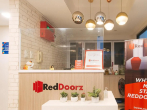RedDoorz Plus @ La Belle Residences Makati City