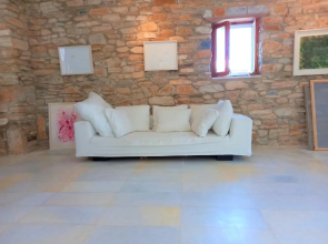 Ios Suite Atellier-Cozy Stone Retreat near the sea