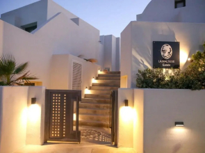 La Maltese Estate Hotel