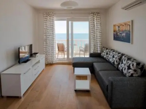 Beach Stay Apartment Ivon