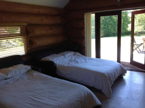 lyne view, log cabin