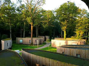 Suite Near Tournai in Award-winning Forest Park