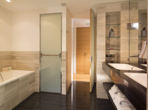 Hotel Marignan Champs - Elysées