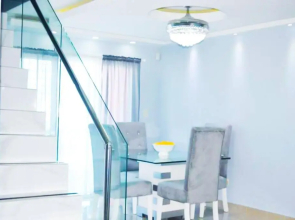 Royal 3 BR Family Apartment