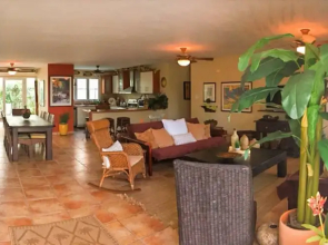 A Dream Condo With Private Pool At 7 Seas Beach