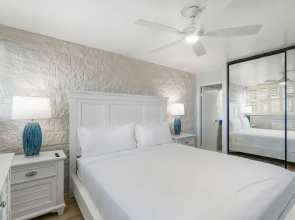 Experience Oceanfront Luxury at Kanai A Nalu 209, a Spacious 2-bd/2ba Condo, AC!