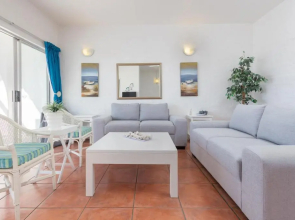 Santorini Thira 40 (FAMILY ONLY)