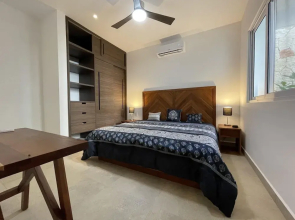 Magnificent Stylish Apartment Charming Private Terrace Wonderful Community Pool Amenities