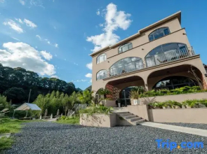 Yulin Homestay (Sanqingshan Tourist Highway)