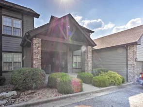 Branson West Villa w/ Golf Course View & Pool!