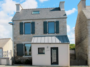 Holiday Home Ty Angèle - PLC239