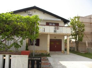 Apartment Petar - 30 m from sandy beach: A2 Nin, Zadar riviera