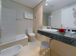 Hotel Puertobahia & Spa