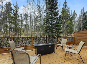 Cutty Sark Grand 6br 4.5ba Mountain Views 6 Bedroom Townhouse by RedAwning