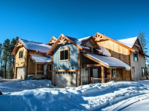 Missing Link Chalet At Terry Peak 4 Bedroom Chalet by RedAwning