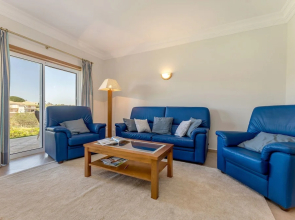 Lakeview Private Garden & Pool