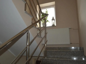 Apartamenty i pokoje u Kryni