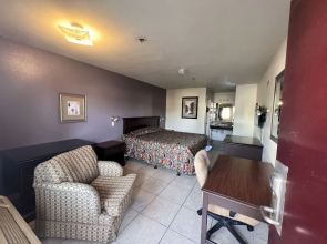 Casa Blanca Express & Suites Cypress Buena Park - Anaheim Area