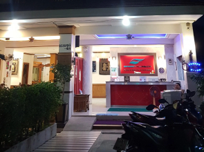 Green Harbor Hotel & Service Apartment