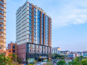 Mengzi Hongxiang Hotel