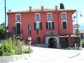 Azzano Holidays Bed & Breakfast